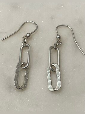 925 Silver-Link Dangle Earrings - Sleek Hammered Design